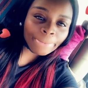 Meet your Posher, Simone